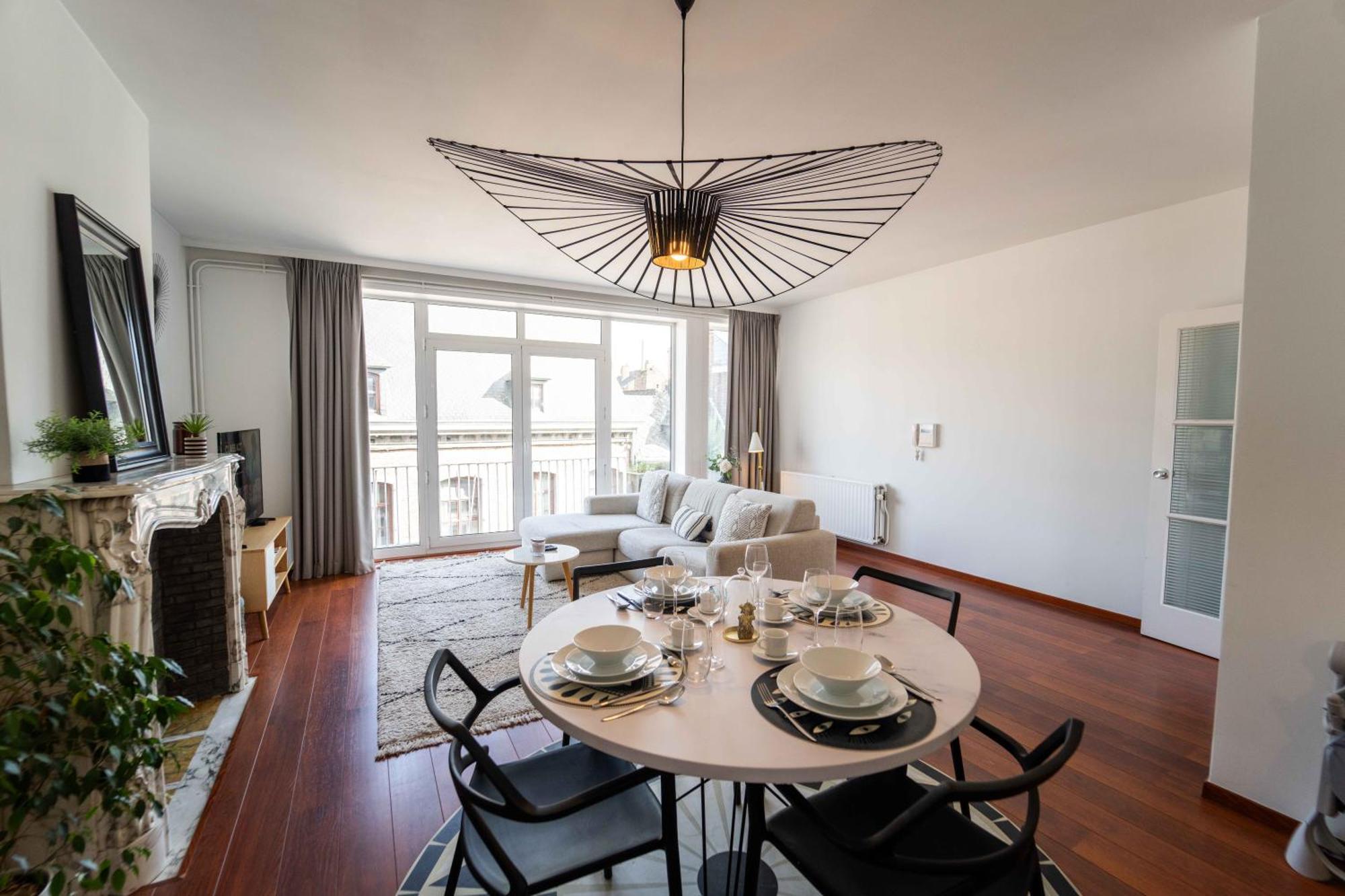 Apartamento Luxury Apart' Mons City Center With Terrace Exterior foto