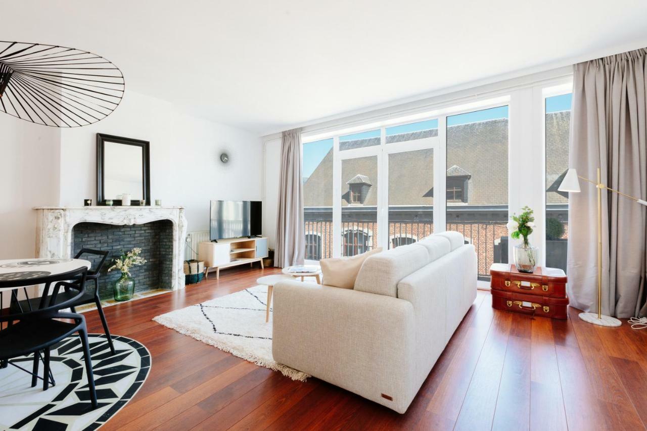 Apartamento Luxury Apart' Mons City Center With Terrace Exterior foto